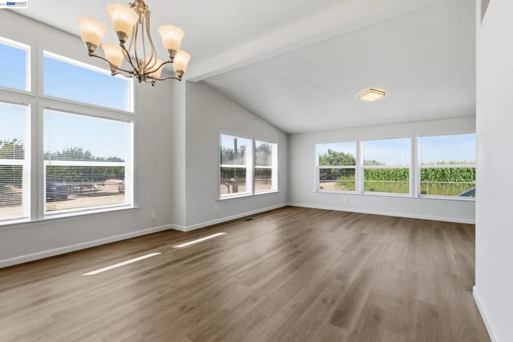 4437 W Grayson Modesto, CA 95358