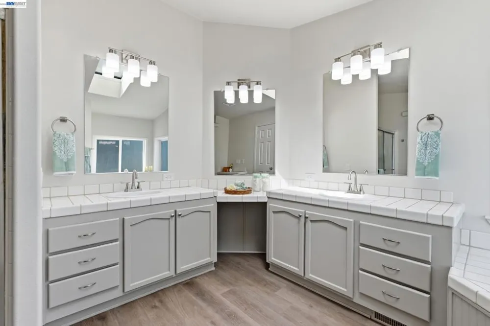 4437 W Grayson Modesto, CA 95358