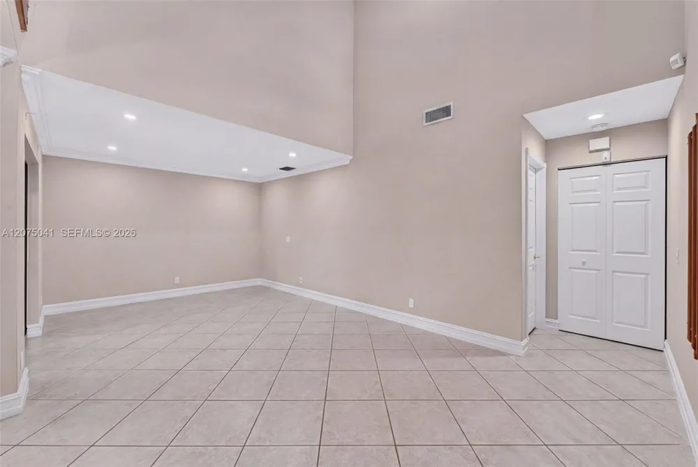 2116 Austin Weston, FL 33326