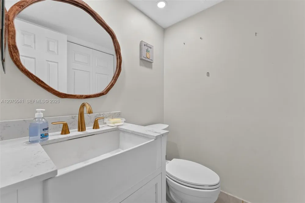 2116 Austin Weston, FL 33326