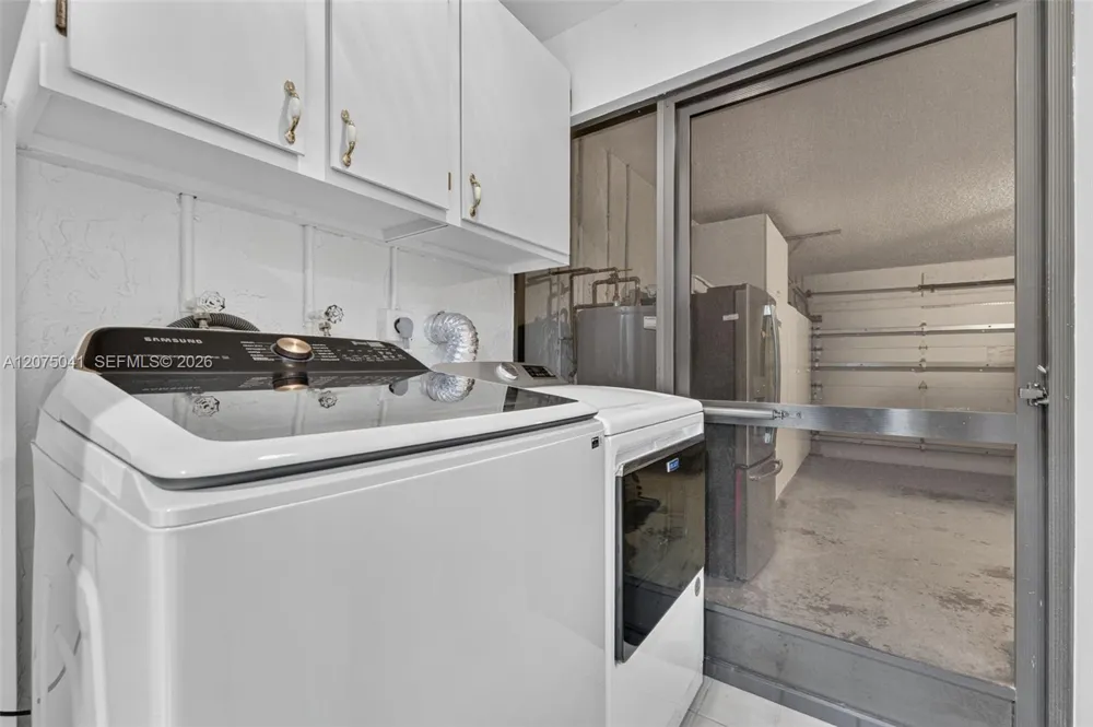 2116 Austin Weston, FL 33326