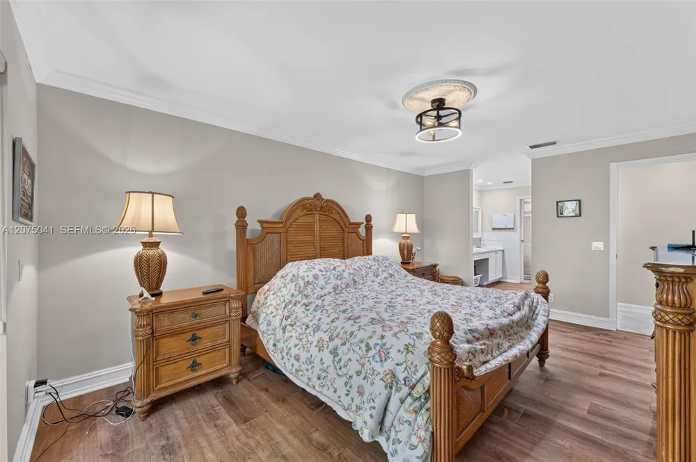2116 Austin Weston, FL 33326