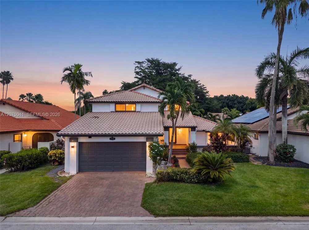 2116 Austin Weston, FL 33326