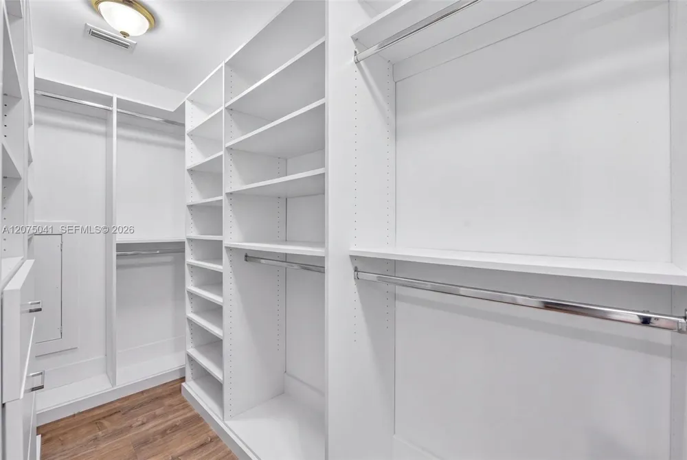2116 Austin Weston, FL 33326