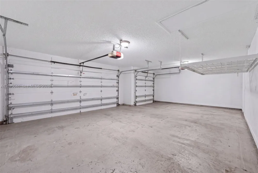 2116 Austin Weston, FL 33326