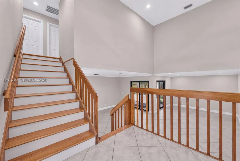 2116 Austin Weston, FL 33326