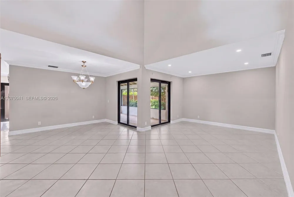 2116 Austin Weston, FL 33326