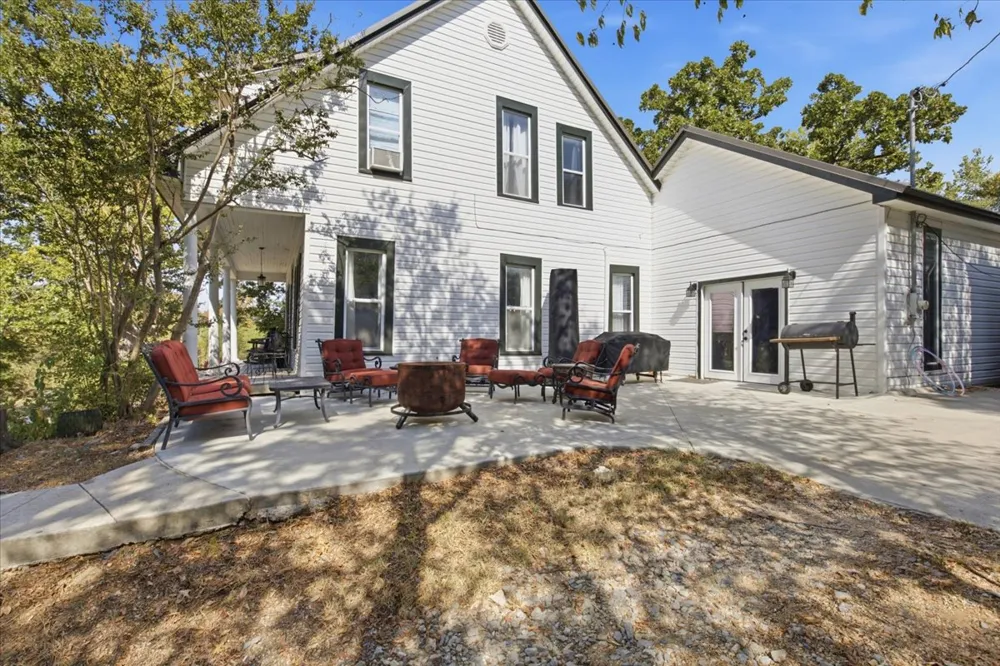 407 Seven Springs Tishomingo, OK 73460
