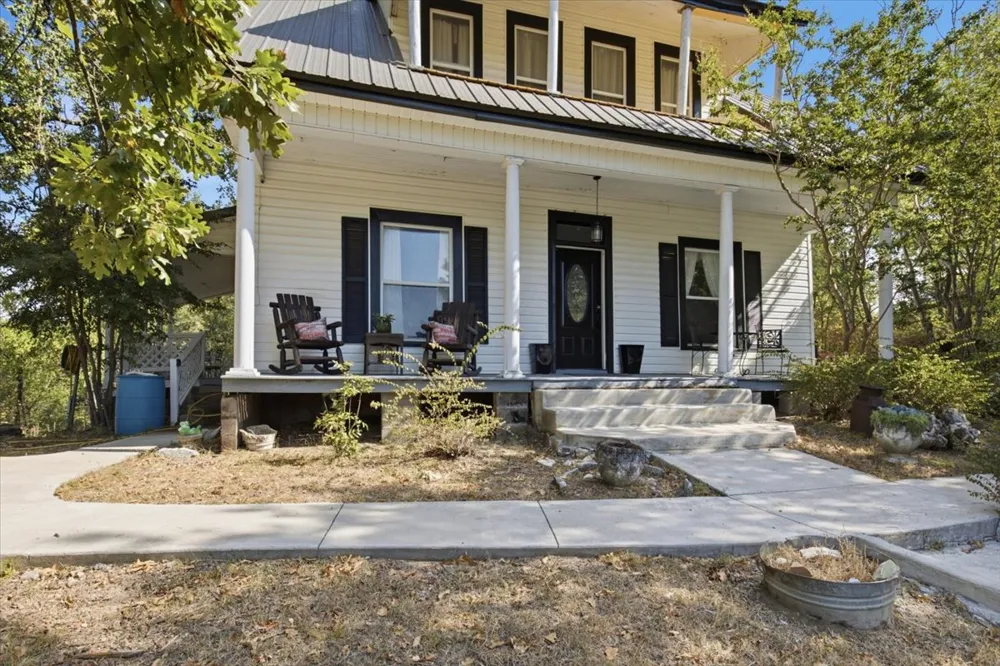 407 Seven Springs Tishomingo, OK 73460