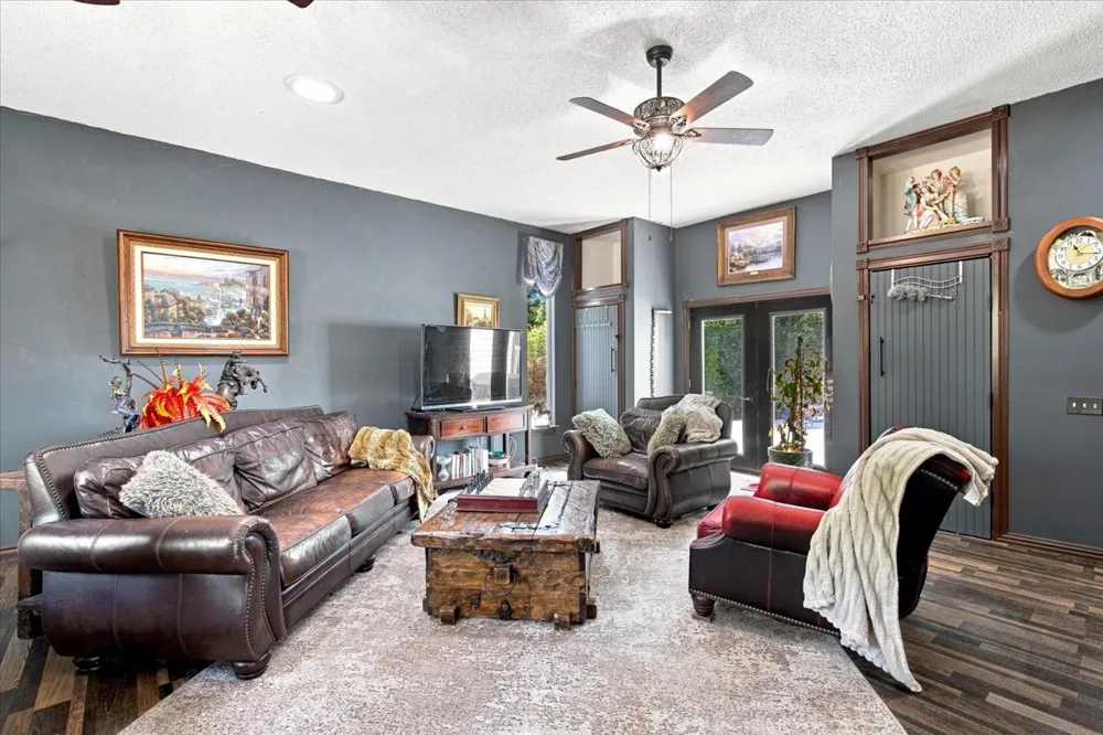 407 Seven Springs Tishomingo, OK 73460