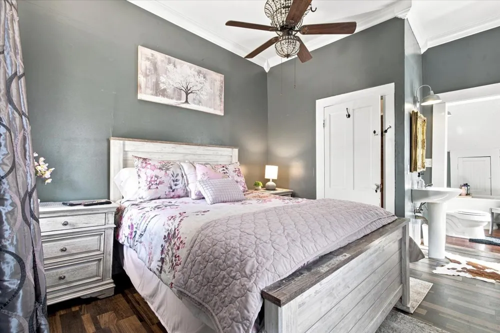 407 Seven Springs Tishomingo, OK 73460