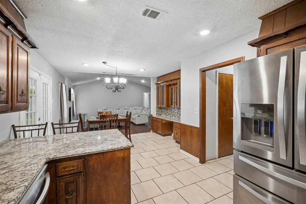 11913 E 38th Place Tulsa, OK 74146