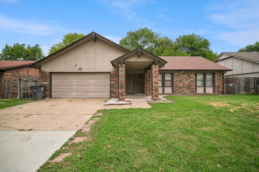 11913 E 38th Place Tulsa, OK 74146