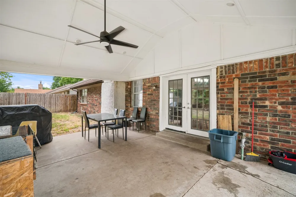 11913 E 38th Place Tulsa, OK 74146