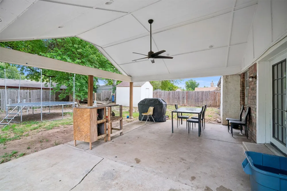11913 E 38th Place Tulsa, OK 74146