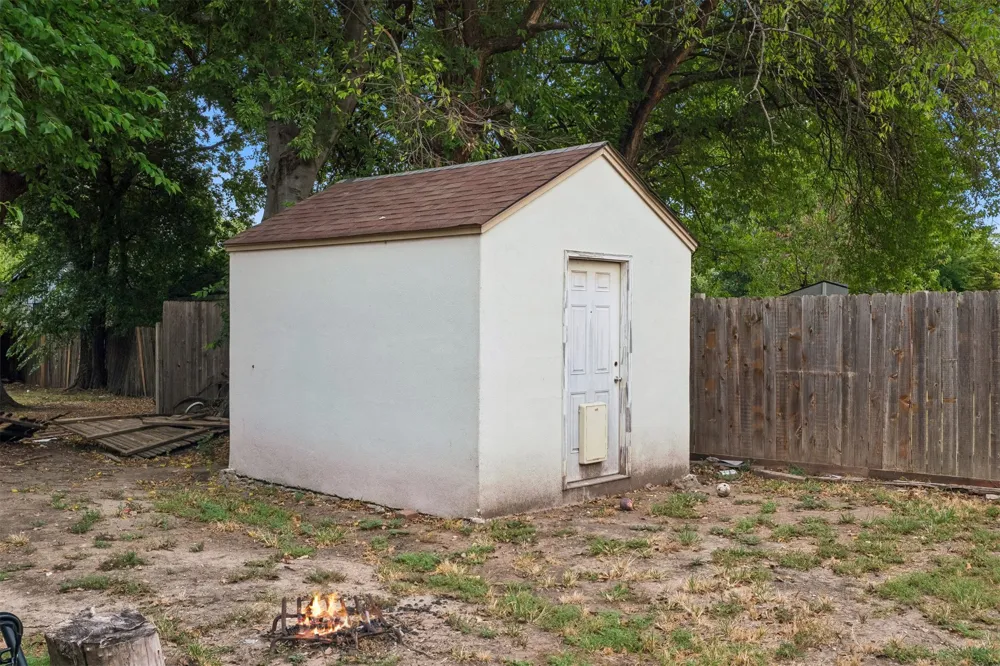 11913 E 38th Place Tulsa, OK 74146