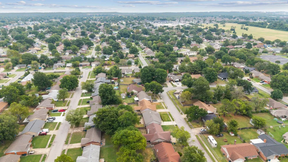 11913 E 38th Place Tulsa, OK 74146