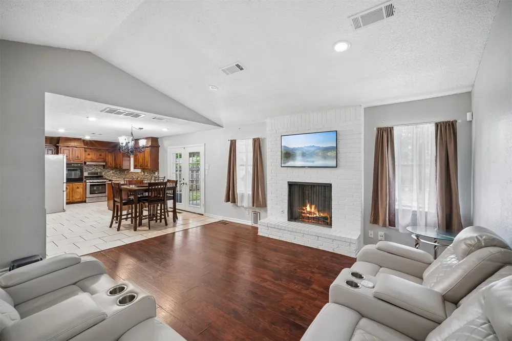 11913 E 38th Place Tulsa, OK 74146