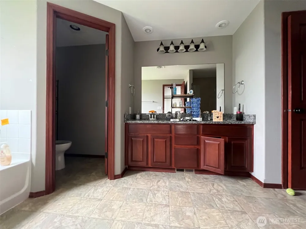 30510 37th Avenue E Graham, WA 98338