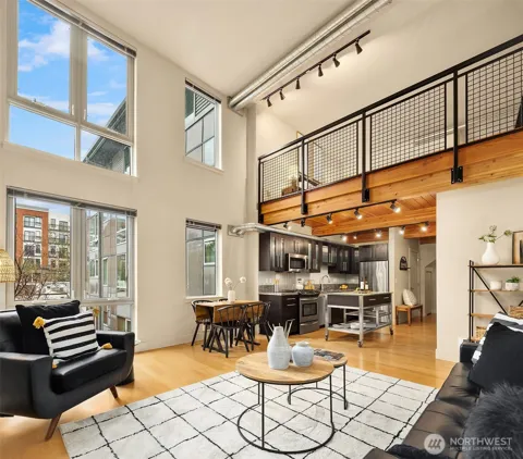 530 Broadway E #236