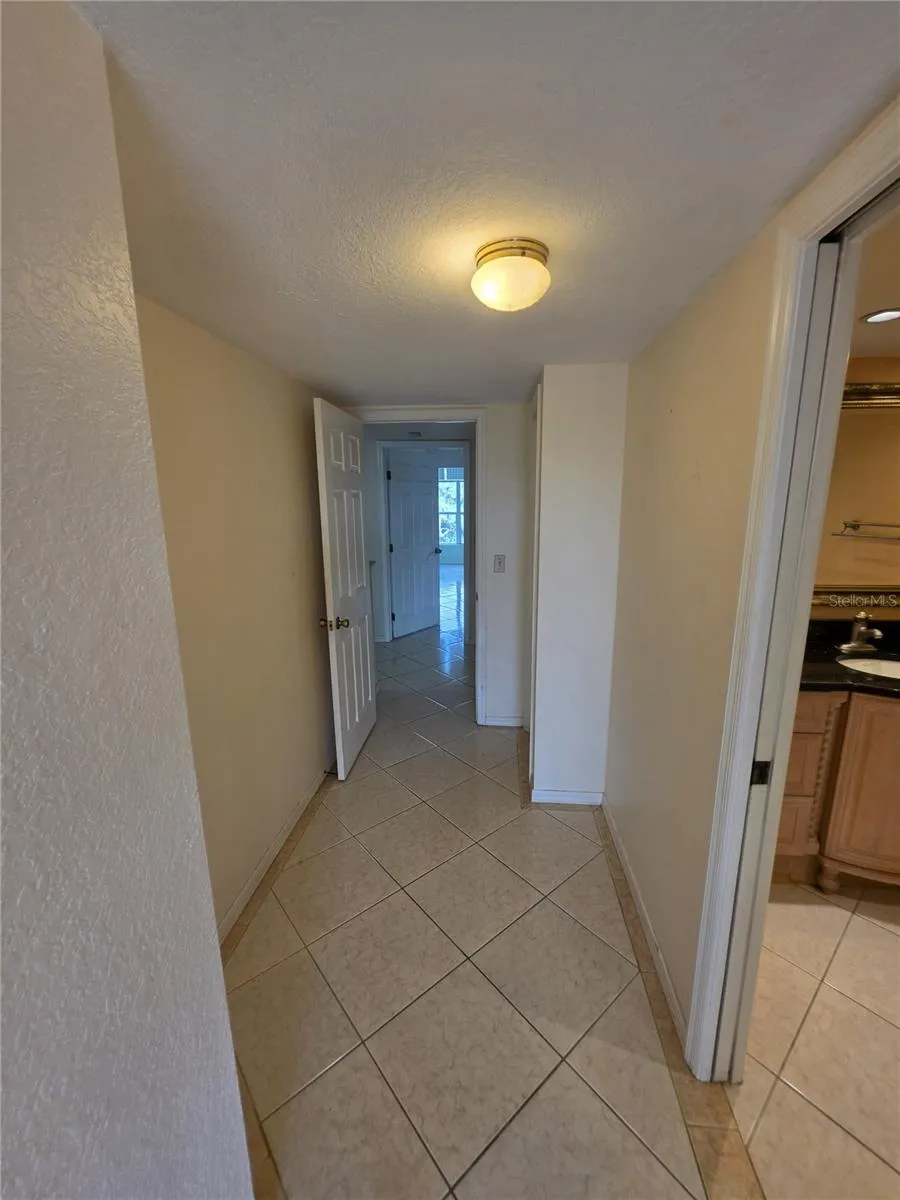 9870 INDIAN KEY TRAIL #64 Seminole, FL 33776