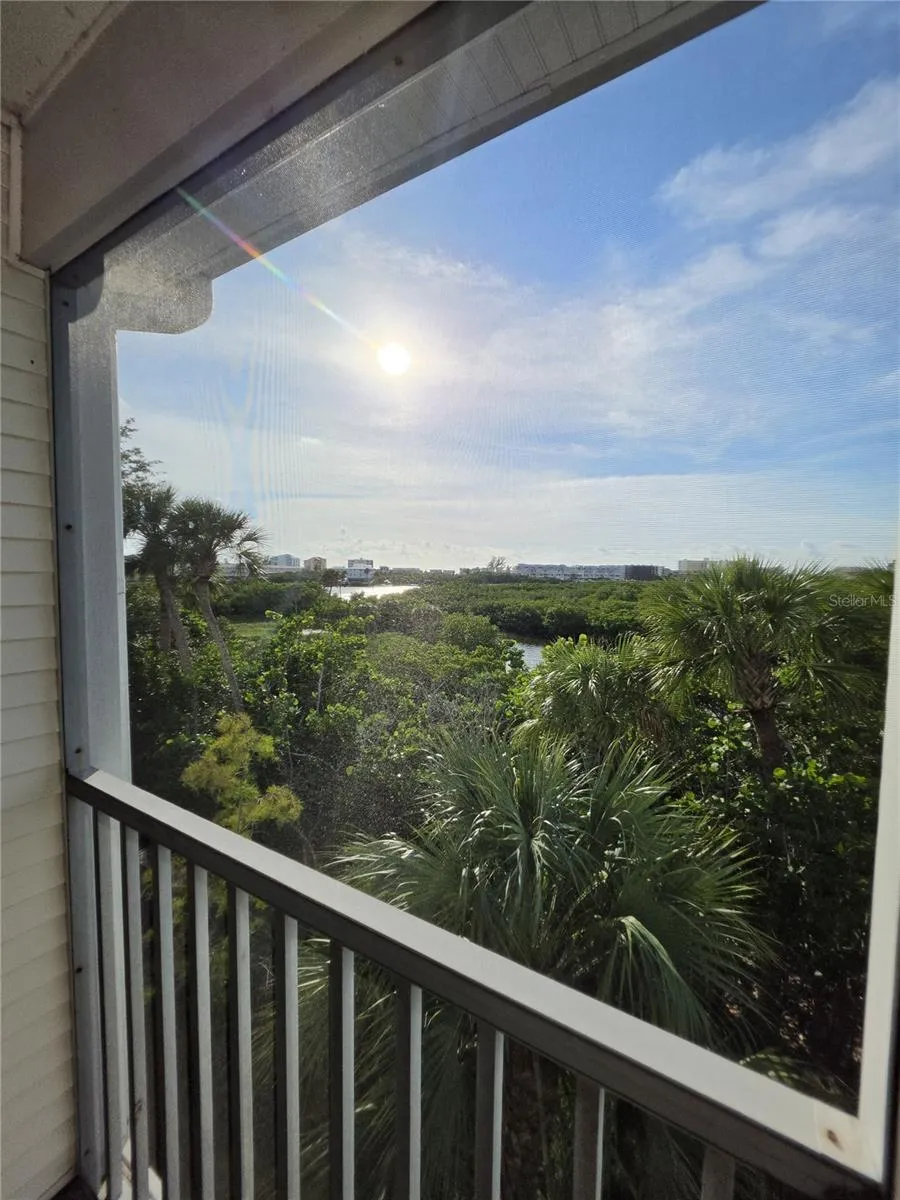 9870 INDIAN KEY TRAIL #64 Seminole, FL 33776
