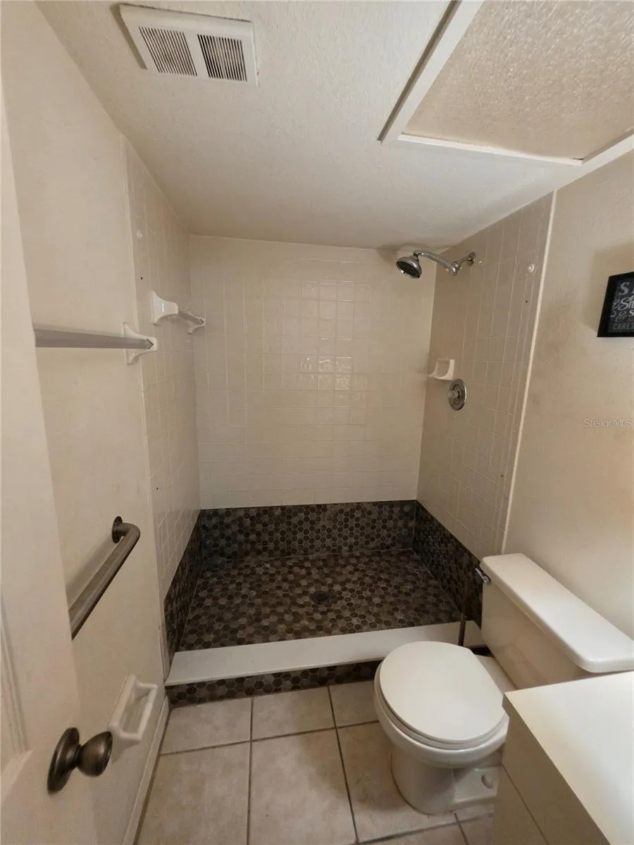 9870 INDIAN KEY TRAIL #64 Seminole, FL 33776
