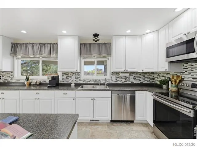 7702 Fox Chase Lane Wellington, CO 80549