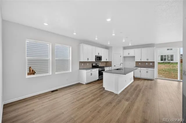 28405 E 4th Avenue Watkins, CO 80137
