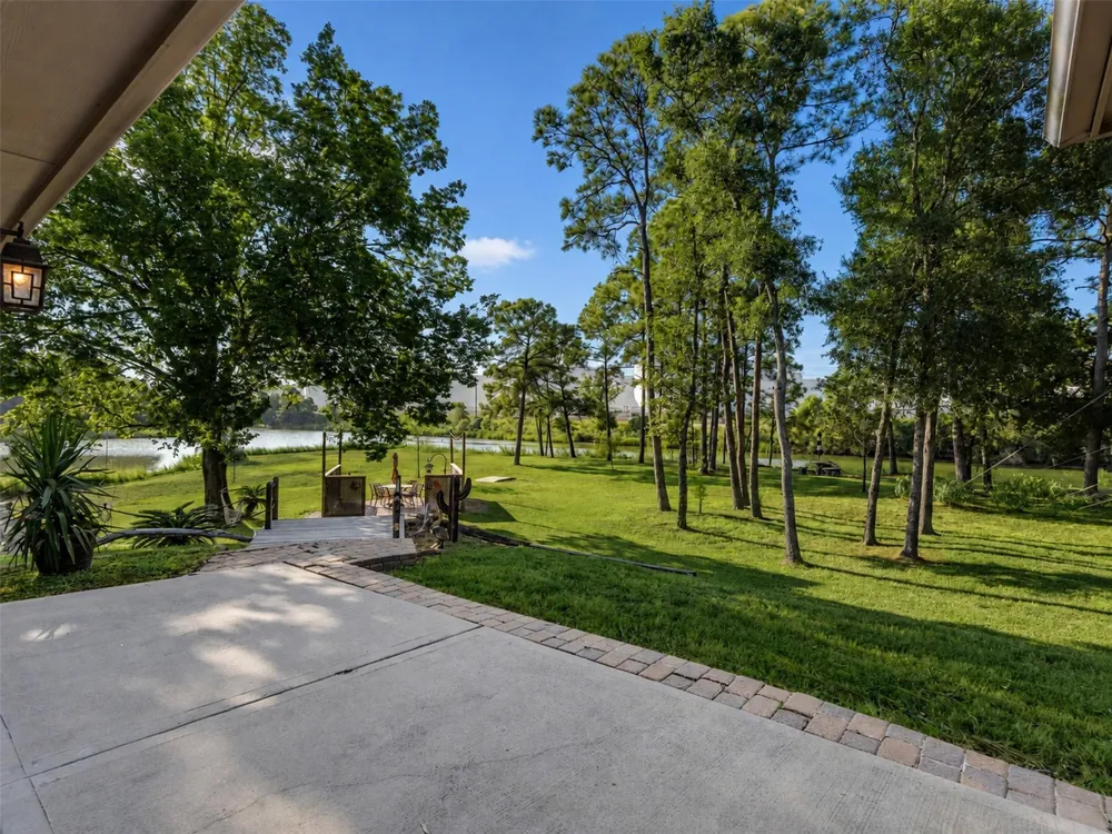 3535 Bayou Forest Drive La Porte, TX 77571
