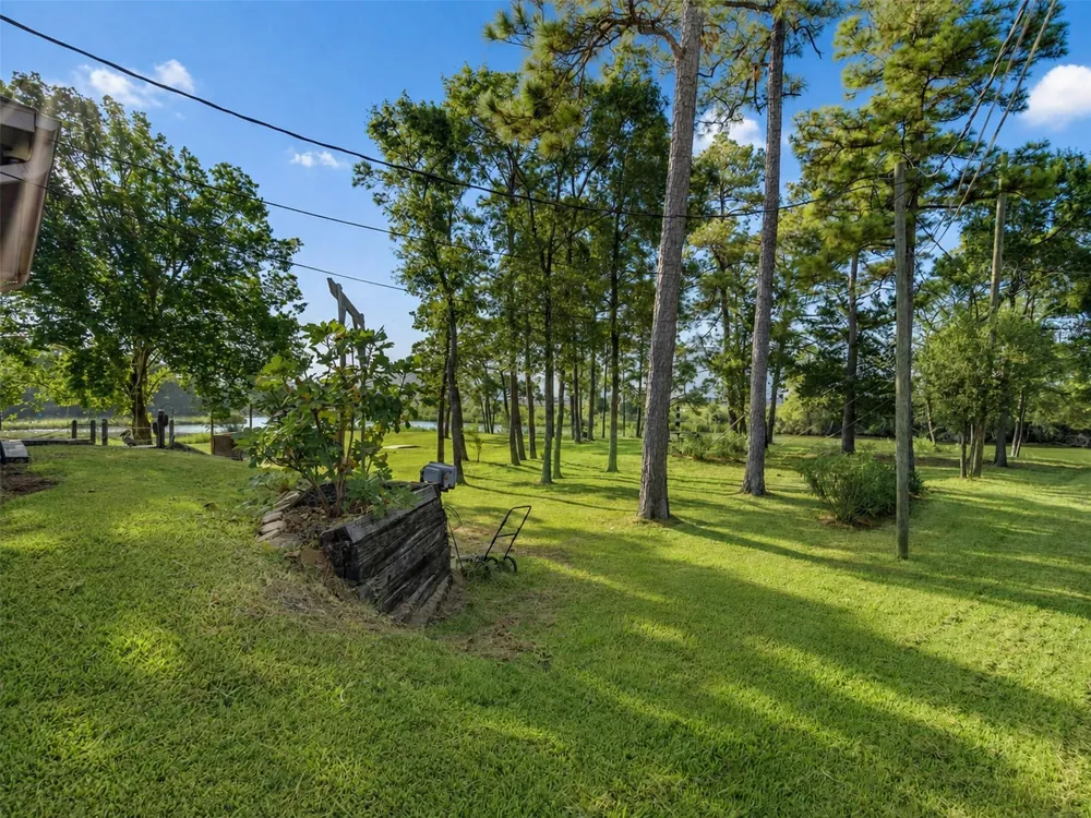 3535 Bayou Forest Drive La Porte, TX 77571