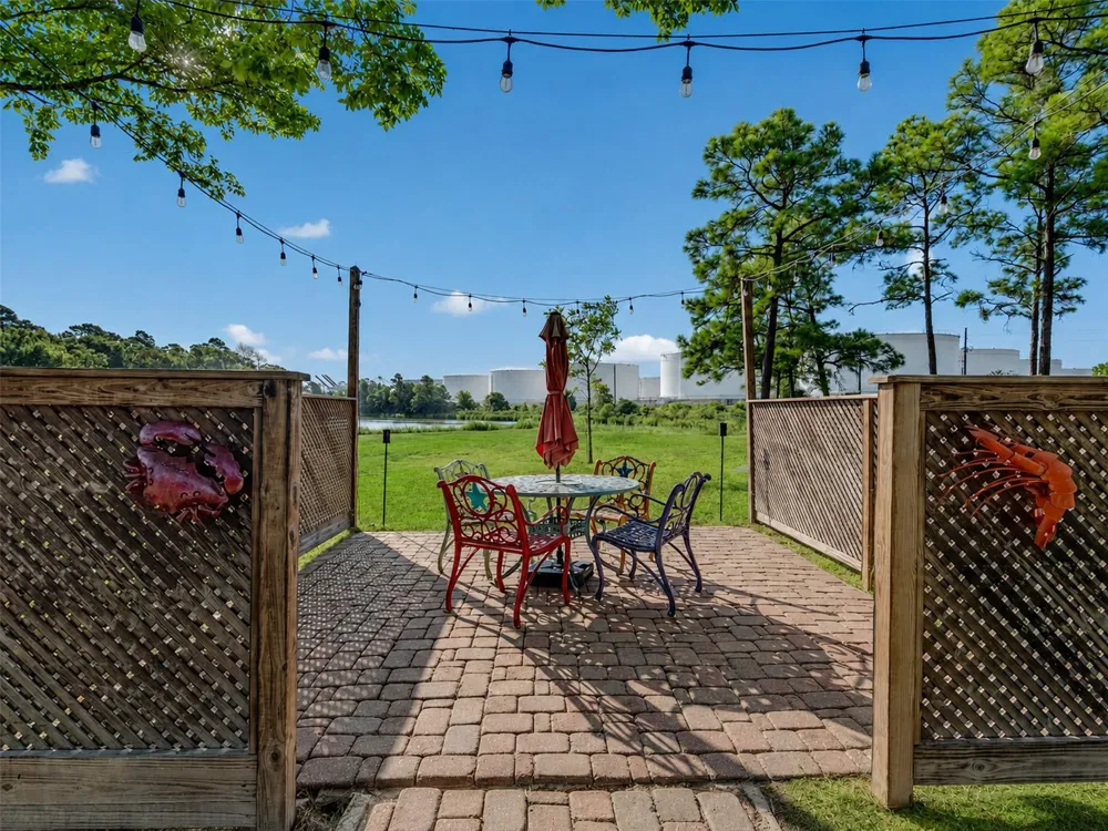3535 Bayou Forest Drive La Porte, TX 77571