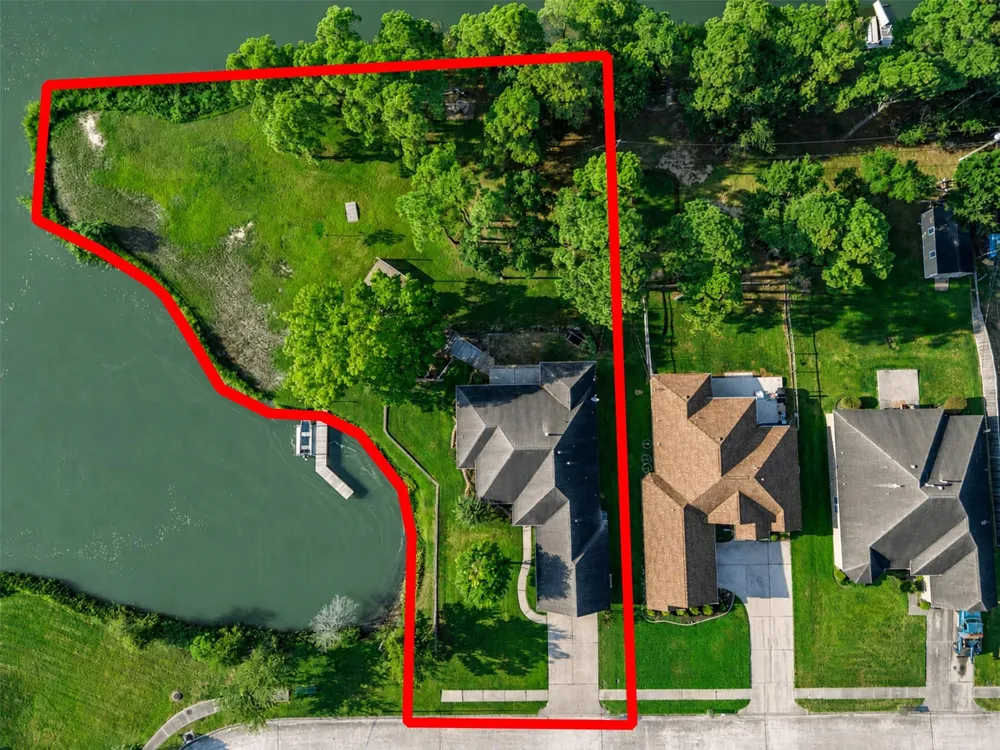 3535 Bayou Forest Drive La Porte, TX 77571