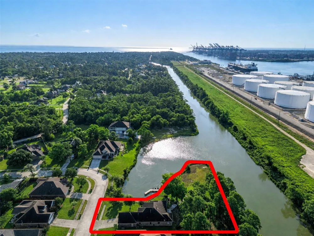 3535 Bayou Forest Drive La Porte, TX 77571