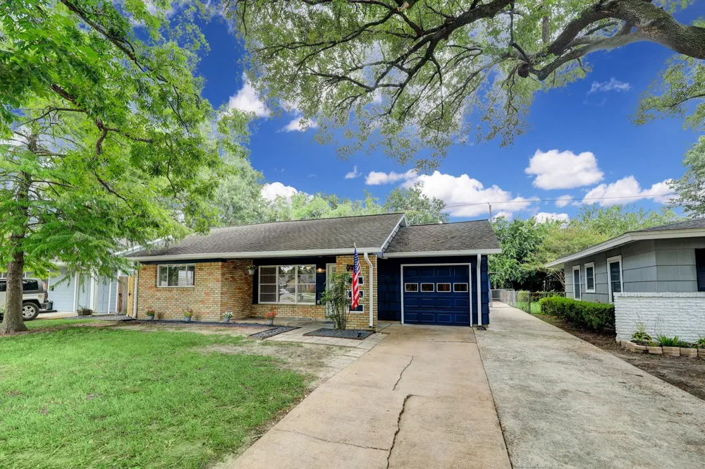 5013 Verdome Lane Houston, TX 77092
