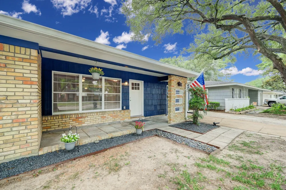 5013 Verdome Lane Houston, TX 77092