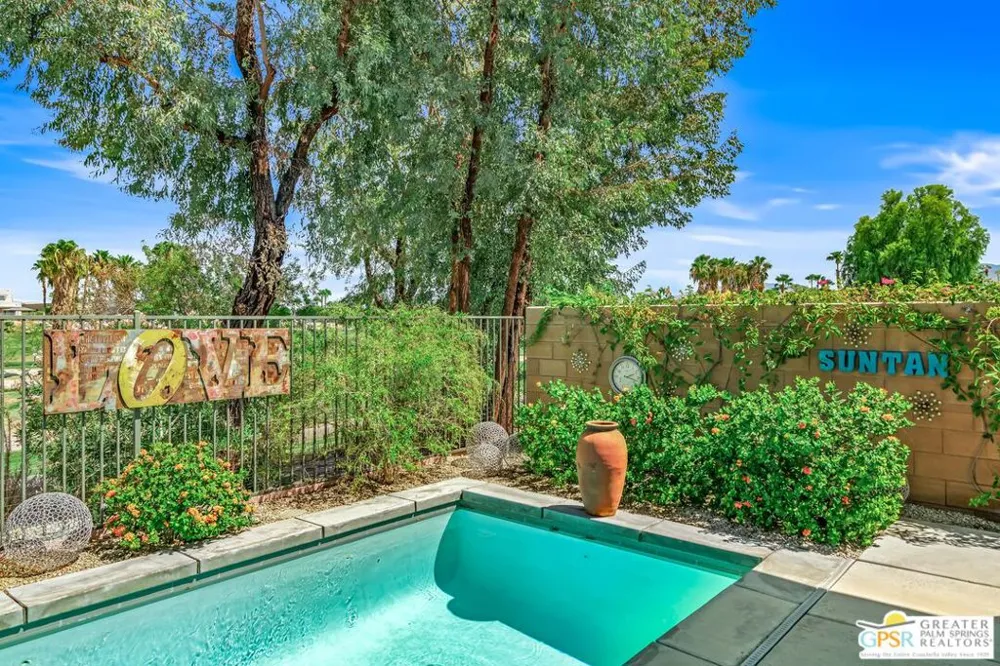 640 Equinox Way Palm Springs, CA 92262