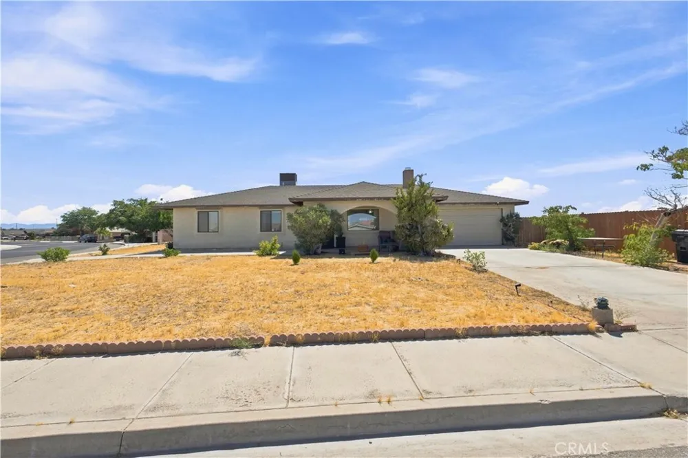 16226 Brookfield Victorville, CA 92394