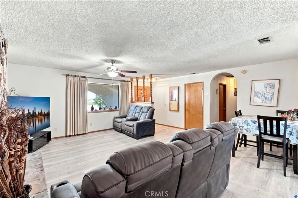 16226 Brookfield Victorville, CA 92394
