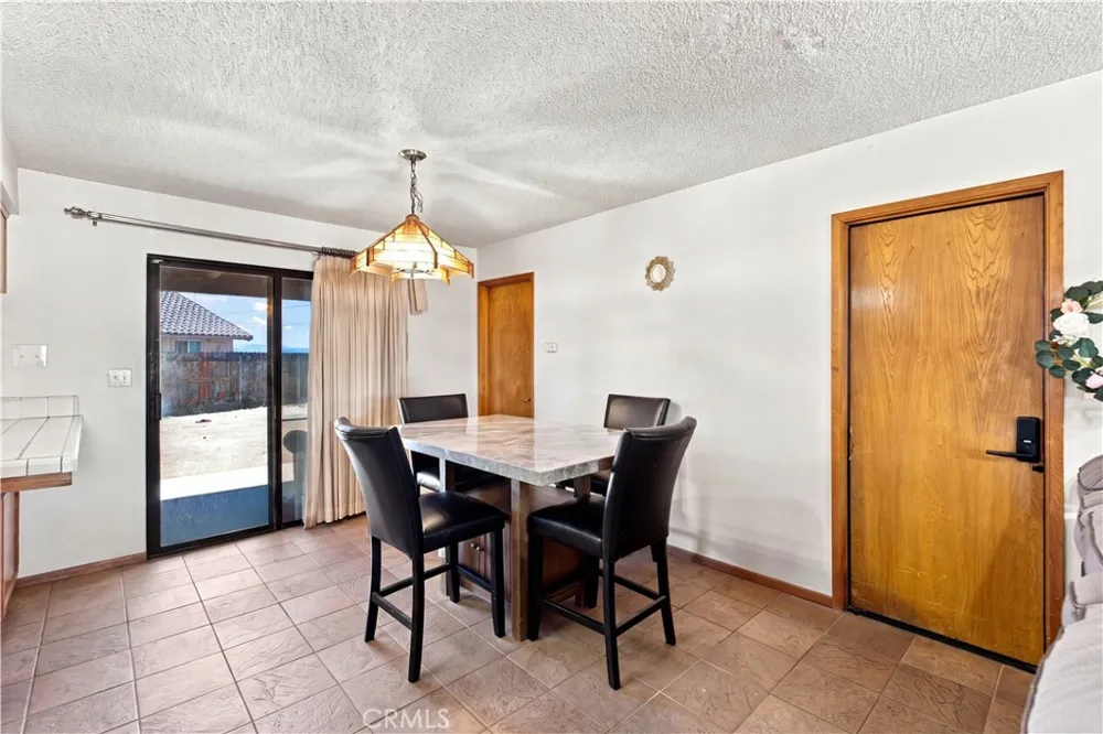 16226 Brookfield Victorville, CA 92394