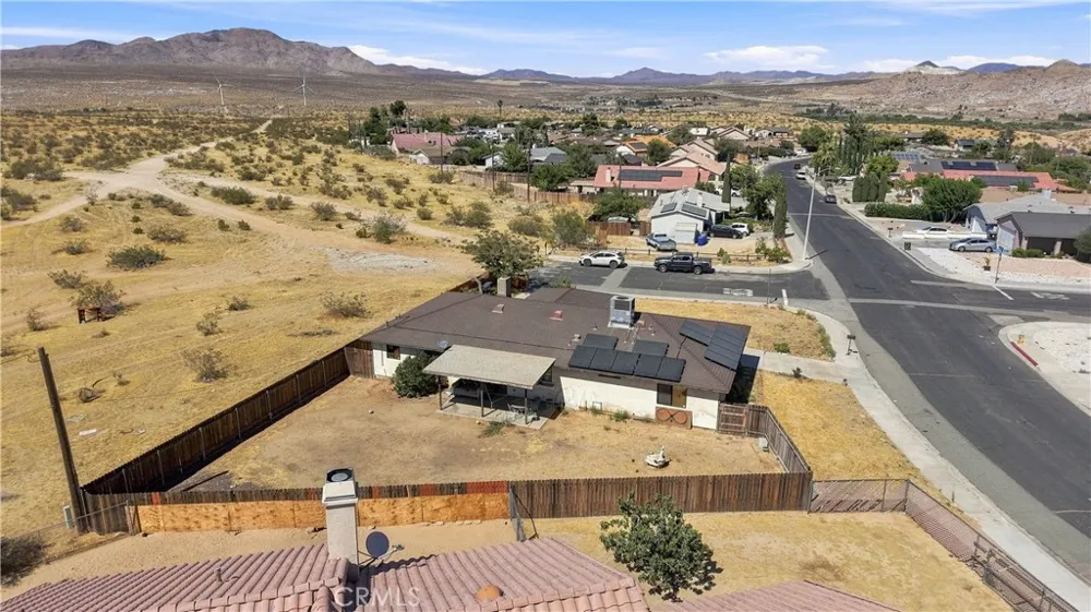 16226 Brookfield Victorville, CA 92394