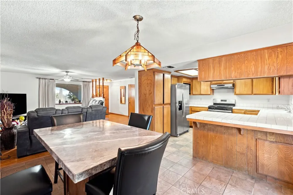 16226 Brookfield Victorville, CA 92394
