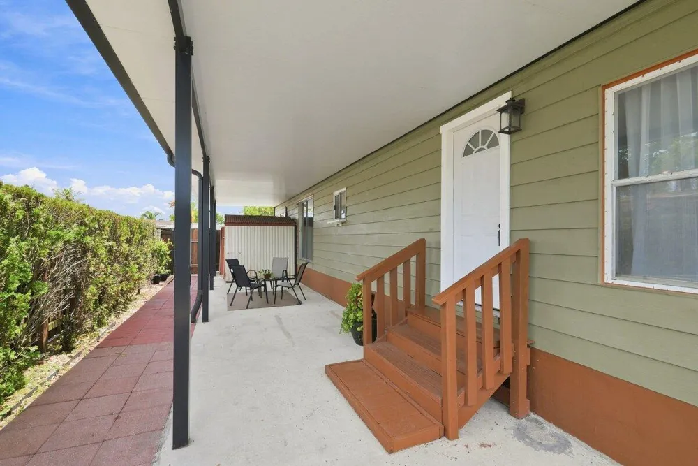 21671 S HERITAGE CIRCLE Pembroke Pines, FL 33029