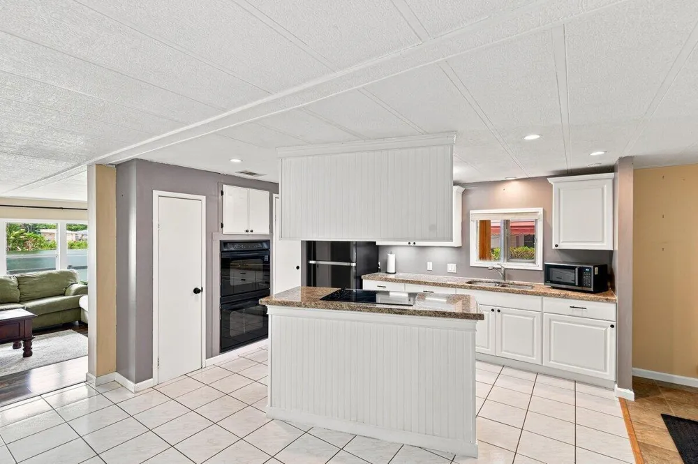 21671 S HERITAGE CIRCLE Pembroke Pines, FL 33029