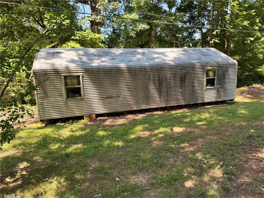 160 Summerglen Drive Lewisville, NC 27023