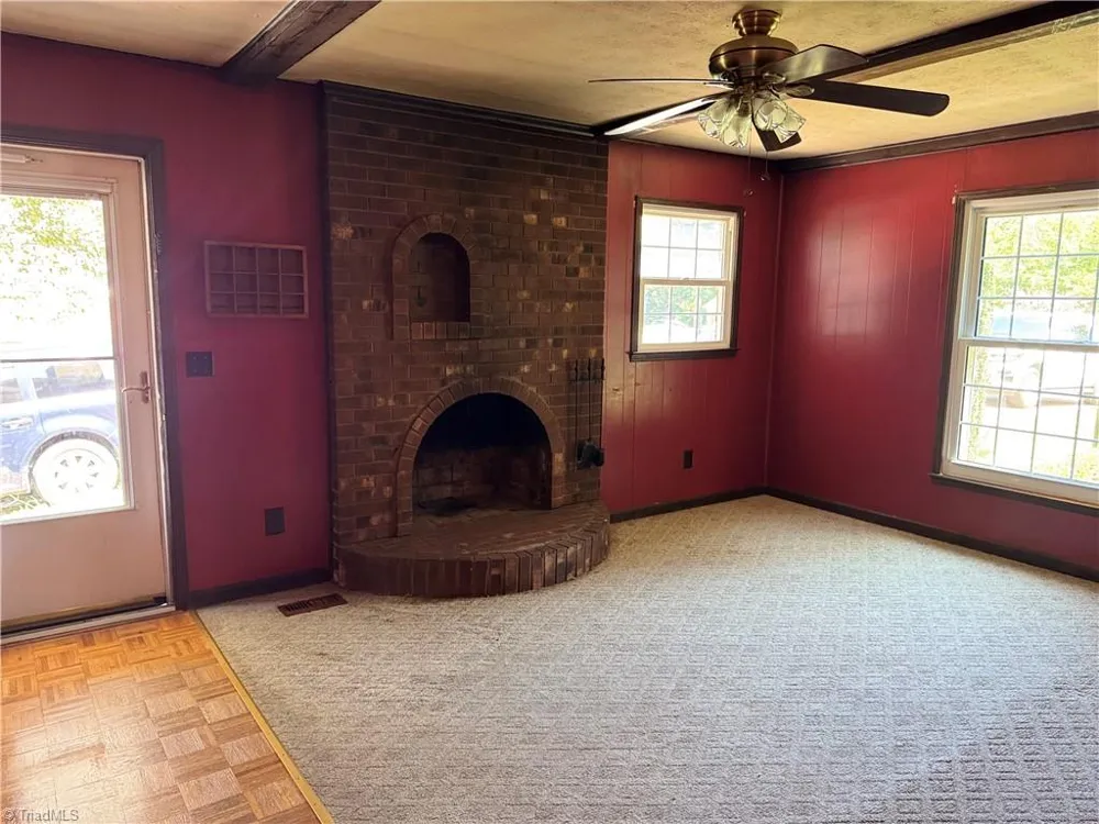160 Summerglen Drive Lewisville, NC 27023