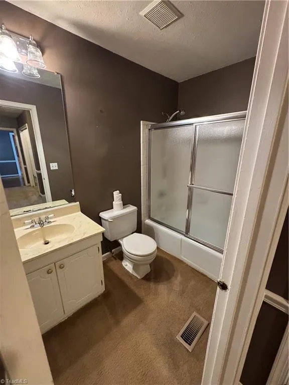 160 Summerglen Drive Lewisville, NC 27023