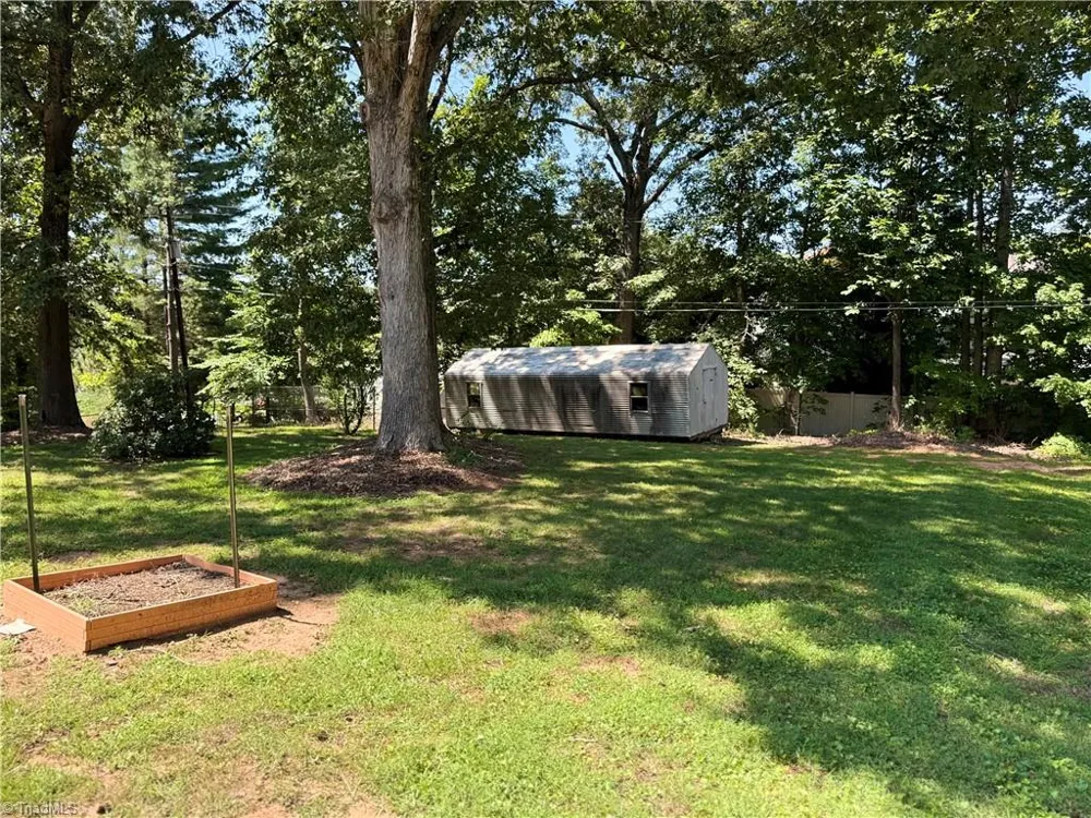 160 Summerglen Drive Lewisville, NC 27023