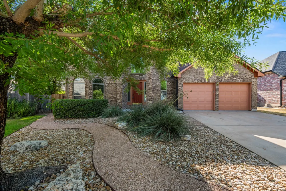 1203 Bobwhite Court Round Rock, TX 78681