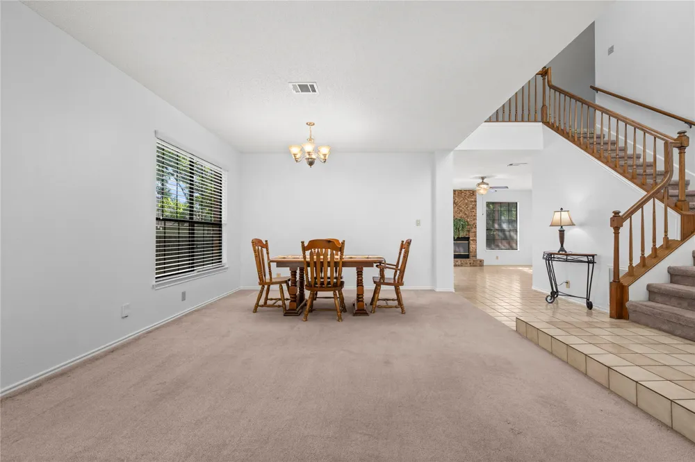 1203 Bobwhite Court Round Rock, TX 78681